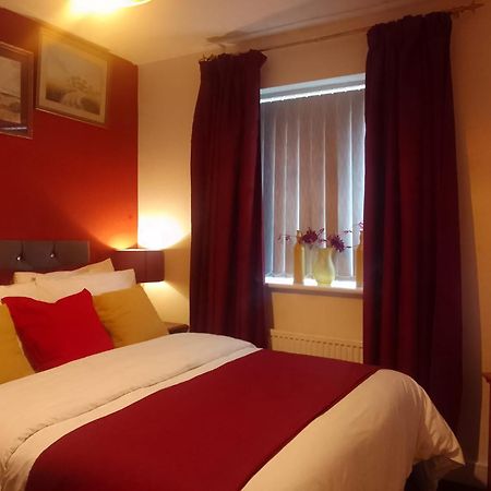 Cosy Stay In Walsall By Ideal Home Bloxwich Exterior foto