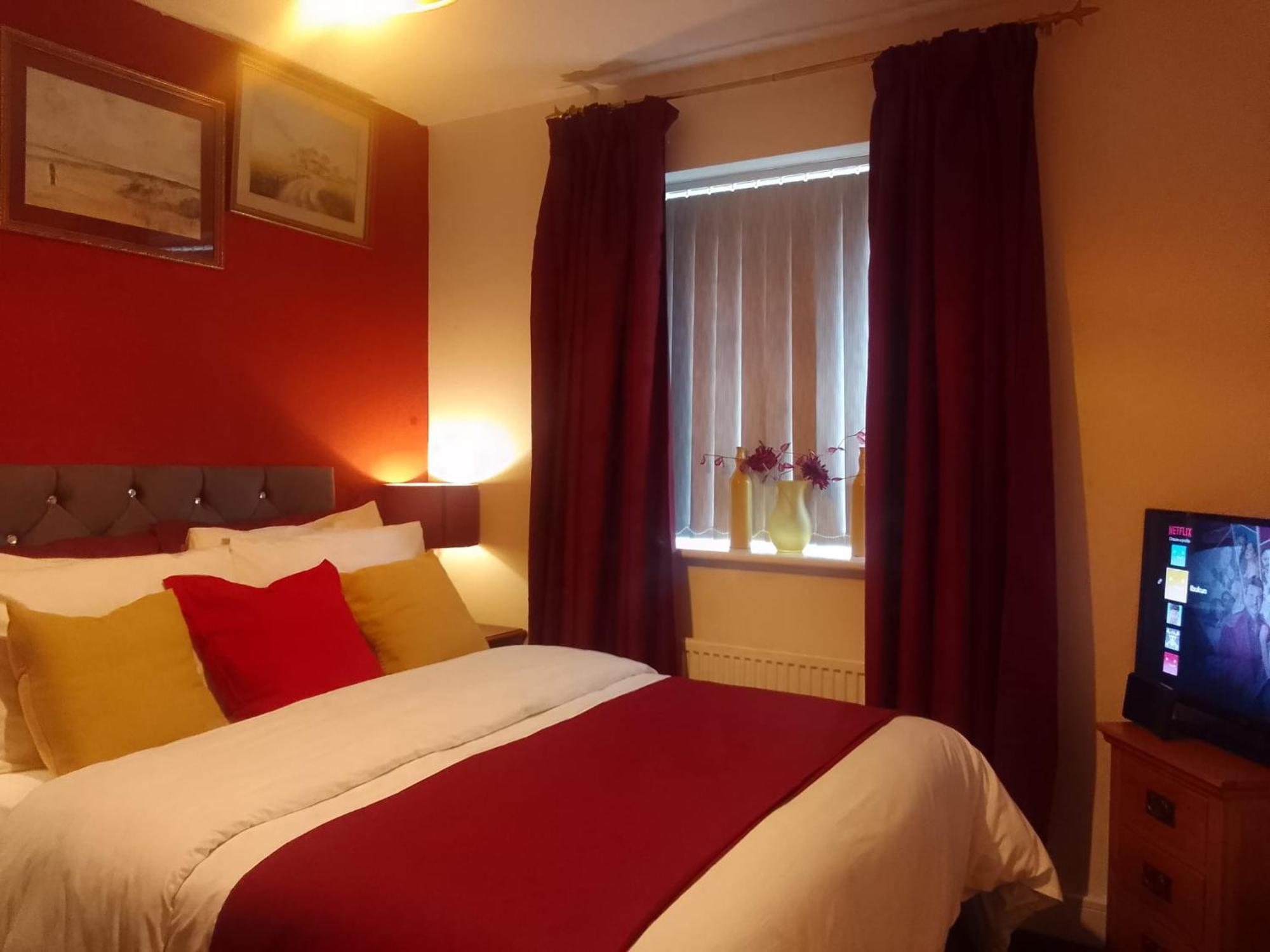 Cosy Stay In Walsall By Ideal Home Bloxwich Exterior foto
